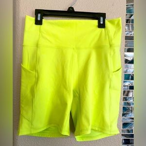 Fabletics Oasis 6” shorts